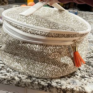 Happy everything organizer carrier by Laura Johnson / coton colors